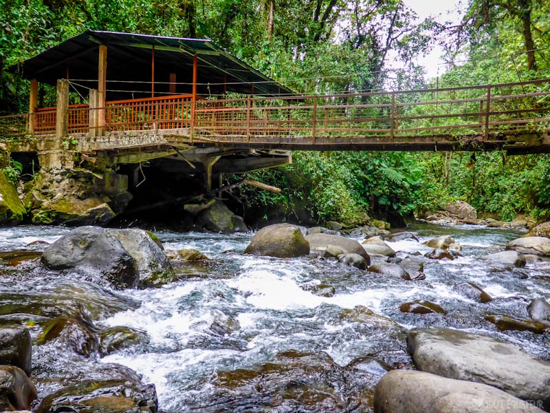pont-riviere-mindo-tout-equateur